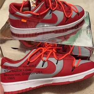 Off white Nike dunks size 10.5